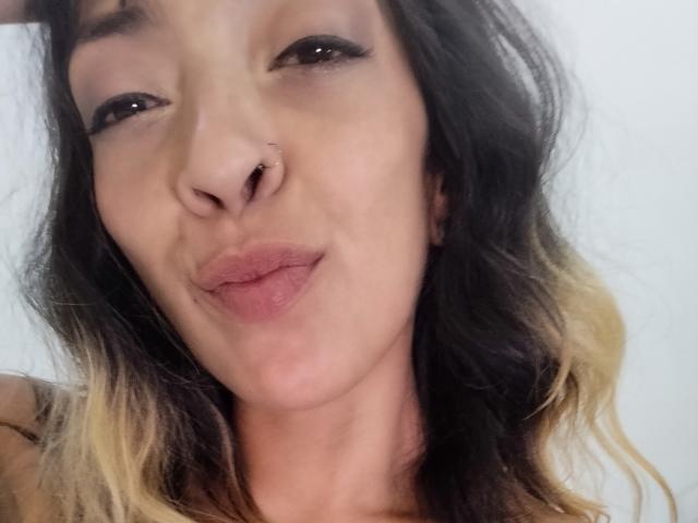 IsaGonzalez - Live porn &amp; sex cam - 24768189