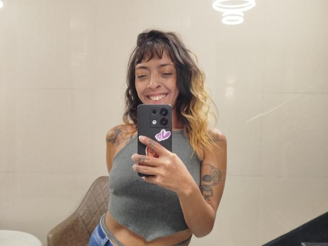 IsaGonzalez - Live sex cam - 24770589