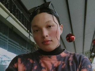 LisseBurning69 - Live sexe cam - 24772333