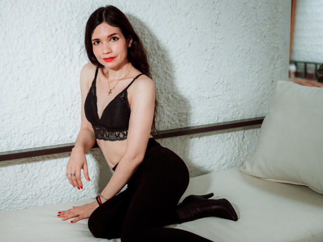 SofiArias - Live Sex Cam - 24772417