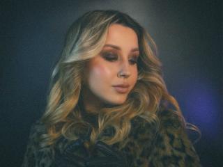 VikkyLikky - сексуальная веб-камера в реальном времени - 24773193