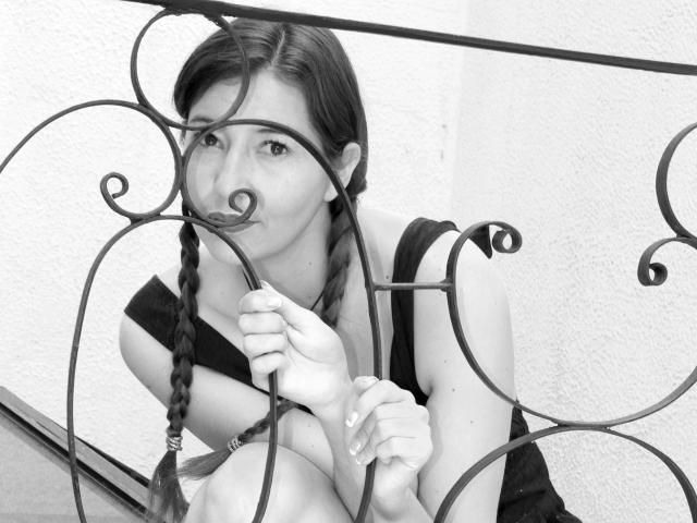 AntonnellaS - Live porn &amp; sex cam - 24775845