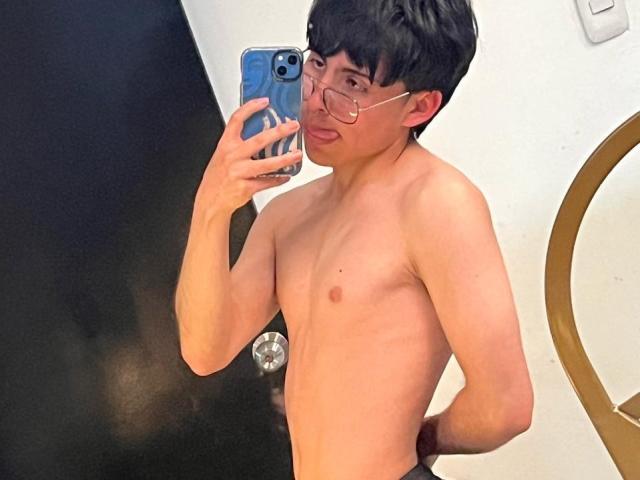 PepperTwink - Live sex cam - 24778185