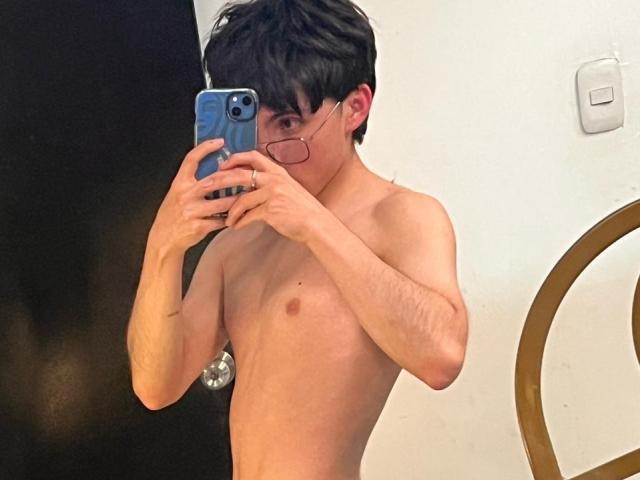 PepperTwink - Live porn &amp; sex cam - 24778189