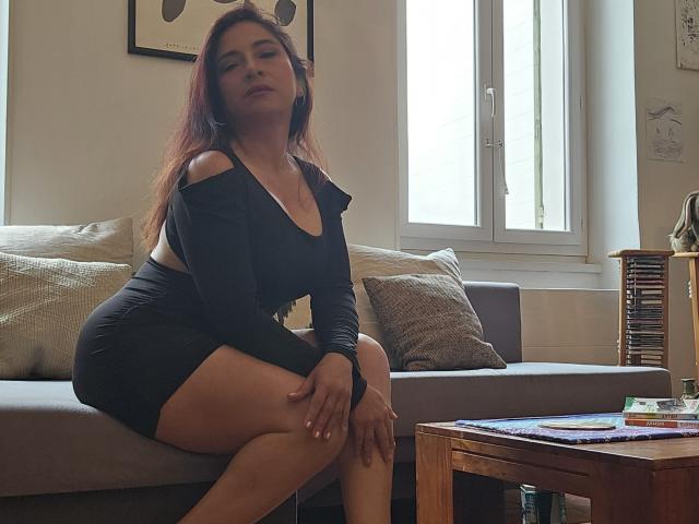 AlessiaRed - Live porn &amp; sex cam - 24781817