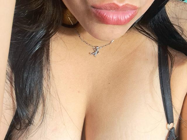 VivianaThomson - Élő pornó és szexkamera - 24782193