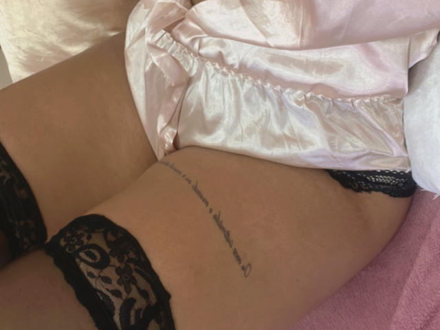 MaeCollins - Live sex cam - 24782245