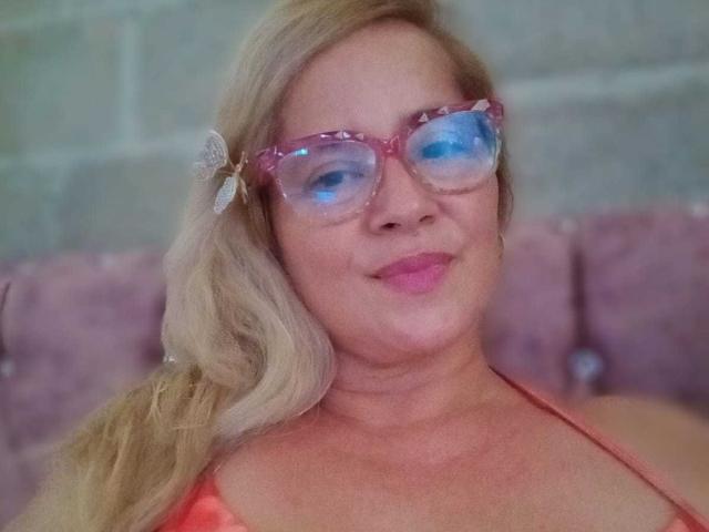 LupeAngel - Live sex cam - 24782609