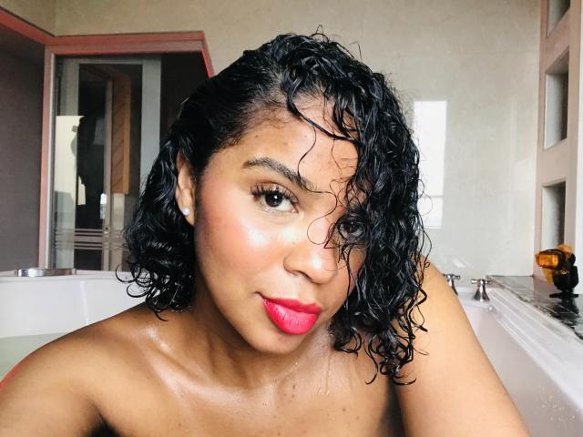 LisaMendez - Porno na żywo i seks kamera - 24786497