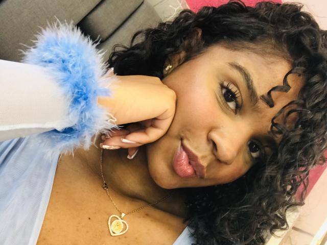 LisaMendez - сексуальная веб-камера в реальном времени - 24786533