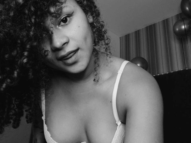 SofiaPassione - Live porn &amp; sex cam - 24789041