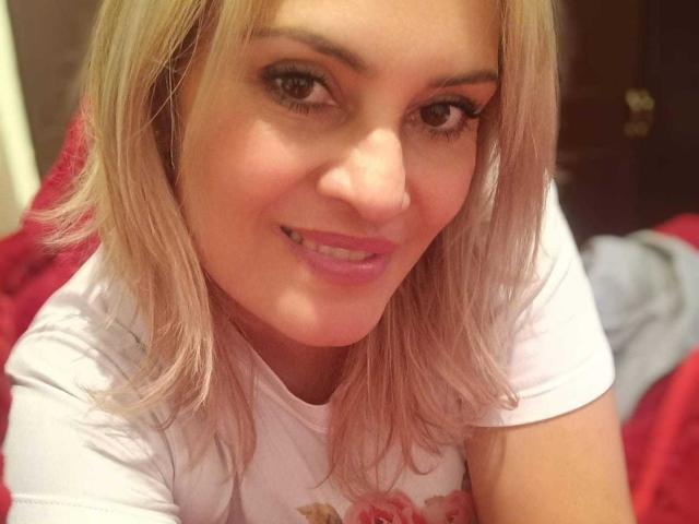 CarolinneFiotti - Live sexe cam - 24790113