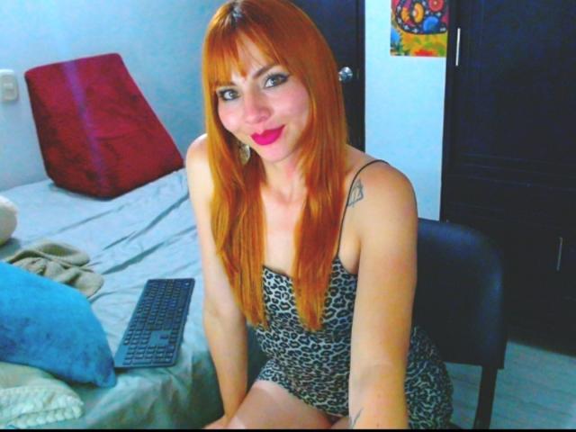 EmelySofia - Live porn &amp; sex cam - 24799669