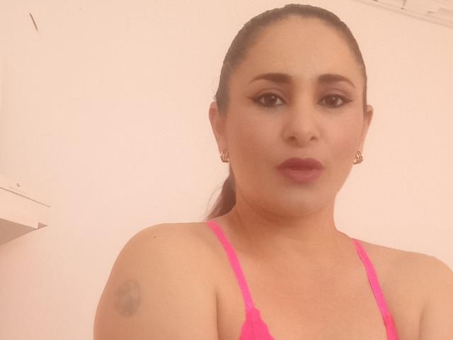 LaceySwit - Live sex cam - 24803189