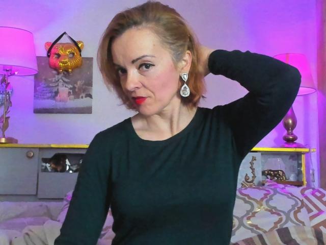 KateRouge - Live sex cam - 24803589