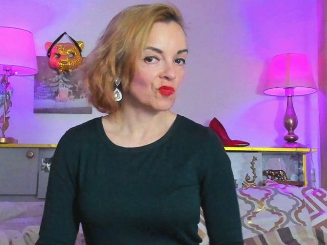 KateRouge - Live sex cam - 24803597