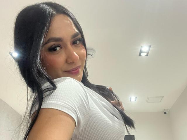 SofiaJames - Live sex cam - 24803997