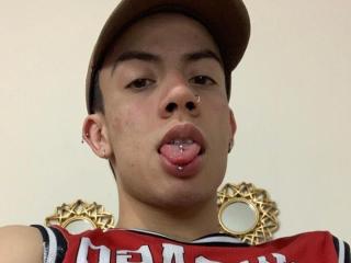 AaronBlink - Live Sex Cam - 24805833