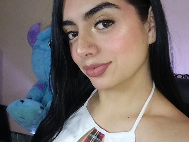 EmaRosee - Live sex cam - 24809501