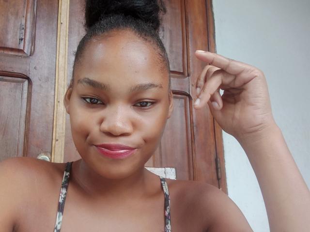 MissBloom - Sexe cam en vivo - 24810297