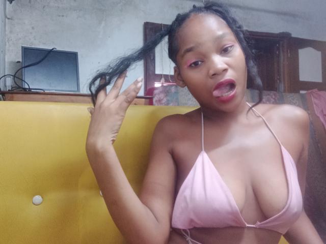 MissBloom - Sexe cam en vivo - 24810481