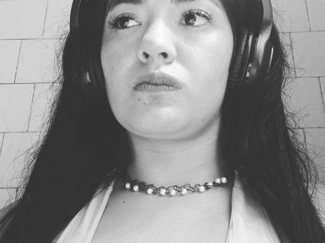ArianithaXox - Live sex cam - 24811585