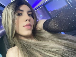SiaraRealist - Live porn &amp; sex cam - 24813817