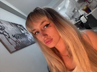 SweetMirakle - Live sex cam - 24814417