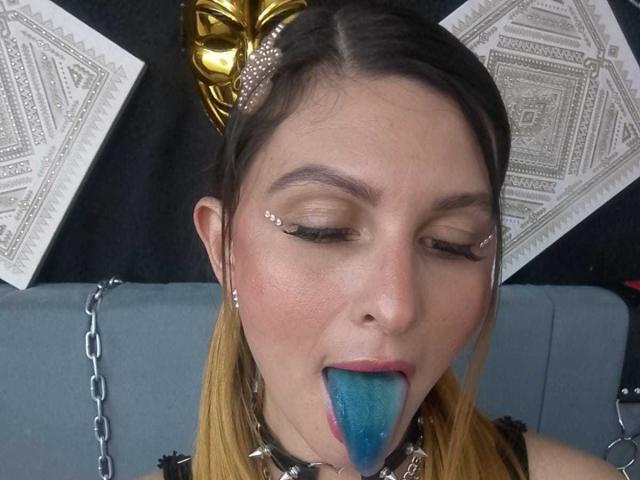 SachaClinford - Porno na żywo i seks kamera - 24817941