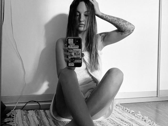 MaryLiana - Live sex cam - 24823637