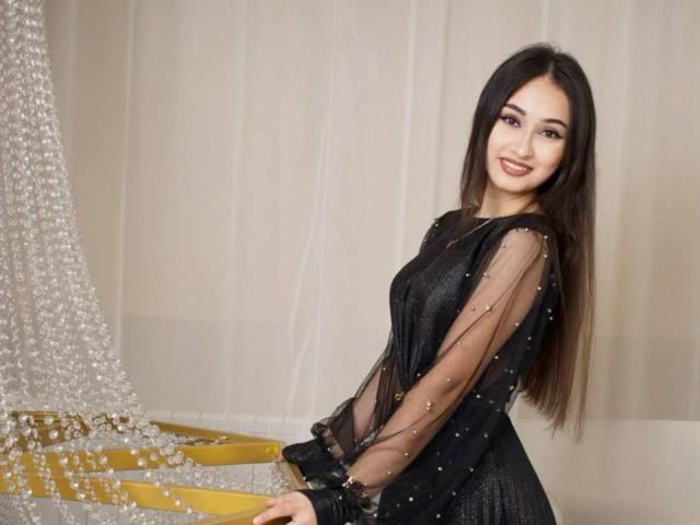 ElviraWesdety - Live sex cam - 24829313