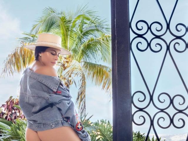 VictoriaGiulias - Live sexe cam - 24830265
