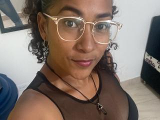 Thannia - Live sex cam - 24831869