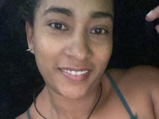 Thannia - Live sex cam - 24831917