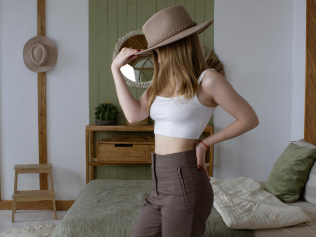 EmiliaMarshall - Live porn &amp; sex cam - 24834205