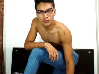 OneLatinSexy - Live sexe cam - 2483585