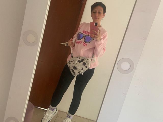 ValeriaNaughtySex - Live porn &amp; sex cam - 24840473