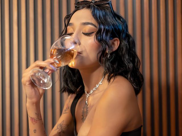 SalomeMille - Live sex cam - 24855789