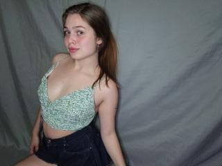 LaraPika - Live porn &amp; sex cam - 24863061