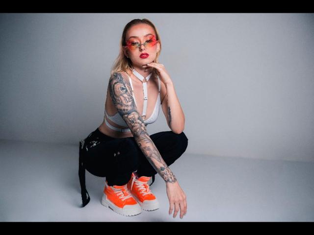 SarahRousen - Sexe cam en vivo - 24867457