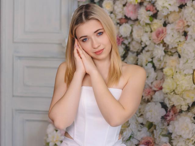 ChristinaAmur - Live porn &amp; sex cam - 24867553