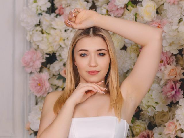 ChristinaAmur - Live porn &amp; sex cam - 24867565
