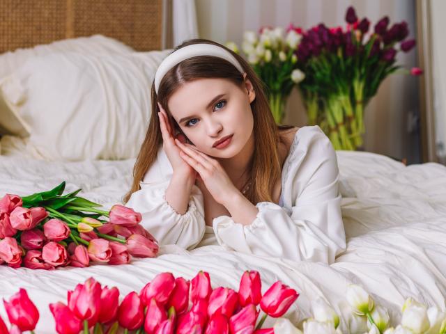 KiraBeaty - Live sex cam - 24868601