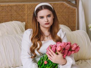 KiraBeaty - Live sex cam - 24868653