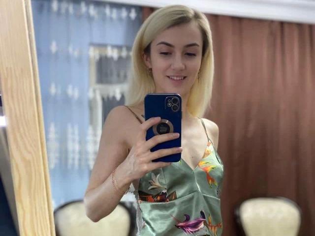 LesyaLaWhite-hot - Live sex cam - 24870445