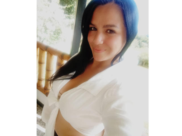 CameronViviane - Live sex cam - 24885397