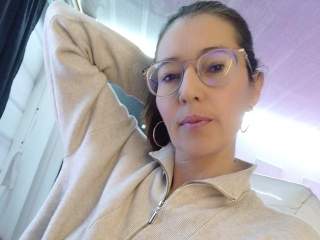 AntonnellaS - Live porn &amp; sex cam - 24889413