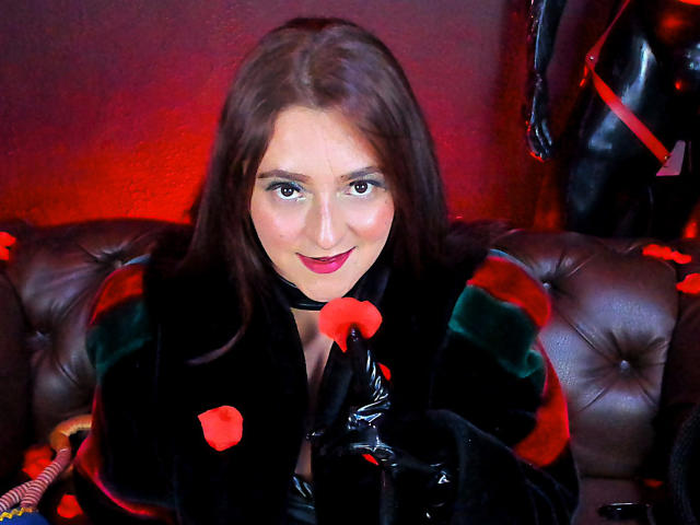 EsmeraldaDom - Live porn &amp; sex cam - 24890413