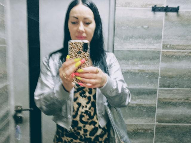 MirandaHott69 - Live sexe cam - 24891281