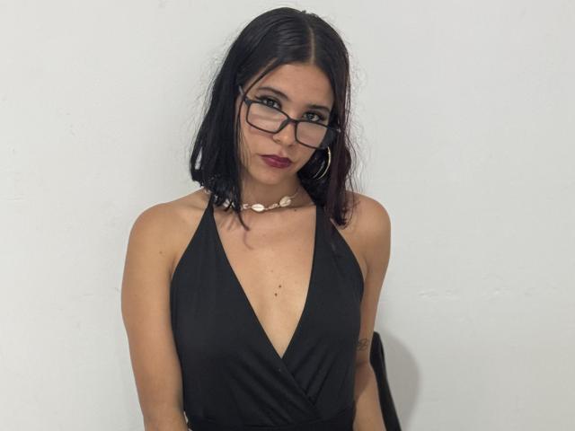 LaiaBennett - Live sex cam - 24894709